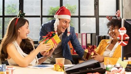 Finding the Perfect Christmas Gifts for Employees